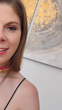 Sivri burun fetişi orta yaşlı seksi kadın koltuk altımla seni boşaltıyorum