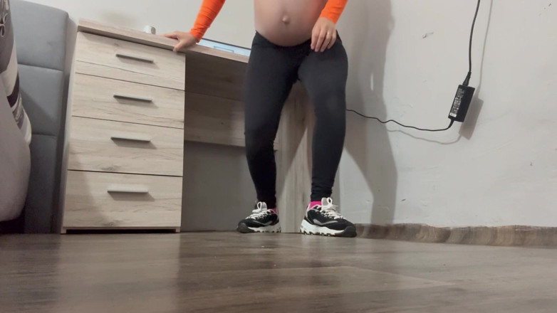 AmayaMori: Giantess Stepmom and Her Tiny Escapee