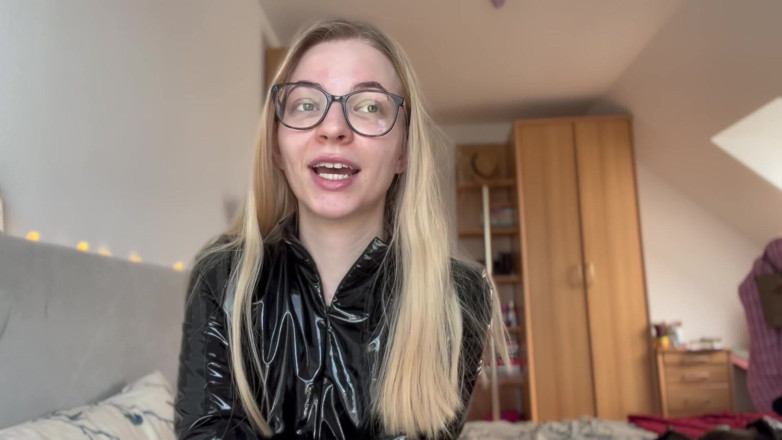 Goddess_Bella_Rae: Чому кожен чоловік повинен носити пристрій цнотливості