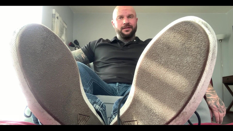 Jasons feet: My Feet Itched so Much at Work All Day Today