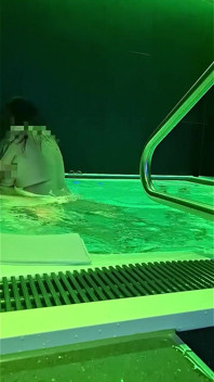18yo Fan Spotted Me at the Public Spa and Filled Me up in the Hot Tub