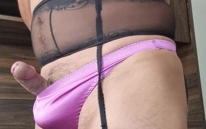My panties: Đồ lót màu tím