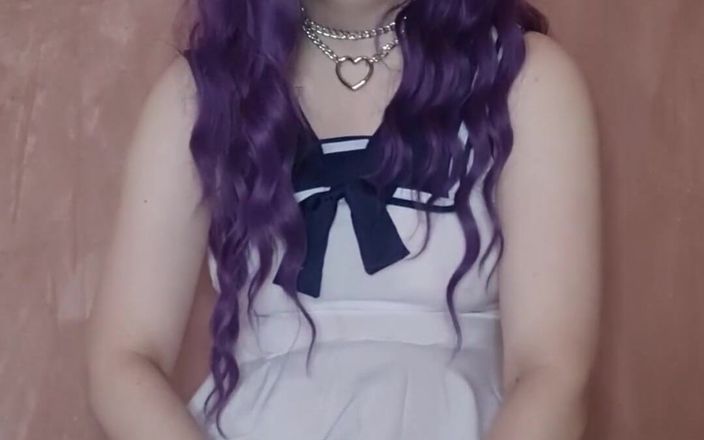 kyu_misa: Gatinha gosta de brincar com seu consolo pérola