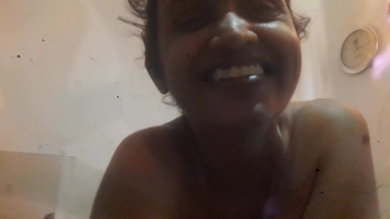 Tina Baby: Pacarku bikin aku ngelakuin ini