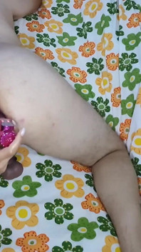 Femdom fetiš znějící anální šukání otroka s robertky