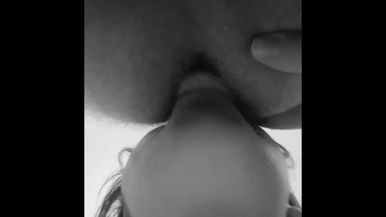 Raxxxbit: Pornellia succhia forte con lingua un bel buco del culo