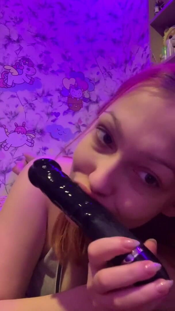SashaSweet69: Ich liebe es, meine spielsachen zu lecken, nachdem sie in...