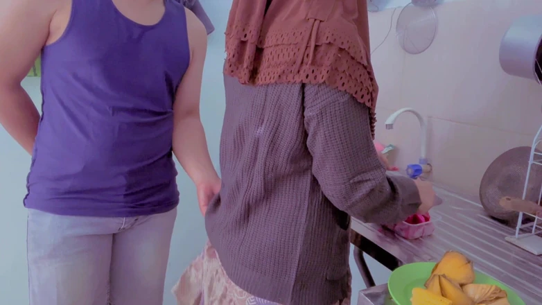 Nadalyne: Budhe Cooking Harassed by Naughty Stepbrother