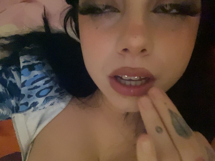 Roma Amor: 18 Years Pussy Homemade Masturbation - Wet Sound