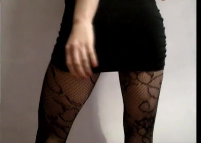 Femdom Austria: Sexy hips teasing in black tights