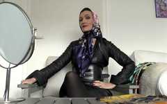 Lady Victoria Valente: 新しいサテンのヘッドスカーフがフィッティングされ、あなたはヘッドスカーフでジャークオフデューティをしています!