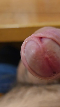 Przed kamerą szarpanie wielki włoski kutas i spryskać spermę