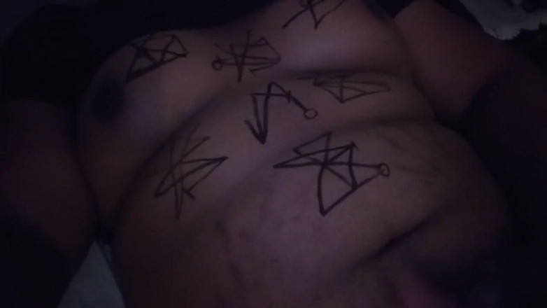 Eleasihle Esma: Bbw Enby Edging a Cumming