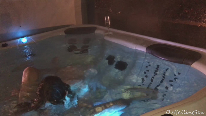 OutfallingSex: Outfallingsex - acción en el jacuzzi