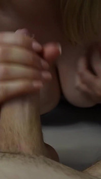 Handjob dan blowjob, pancutan mani pada lidah saya