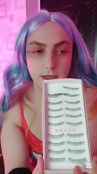 Kitty_Cross: Tutorial riasan wajah pertamaku dimulai dengan Kitty Cross!