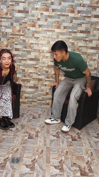 Hinata'nın ilk çıkışı: seksi biraz vahşi sevdiğini itiraf ediyor