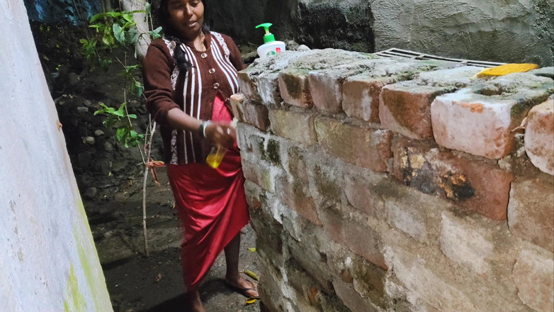 Premi pooja: La femme de mon demi-frère aîné m’a vu me masturber,...