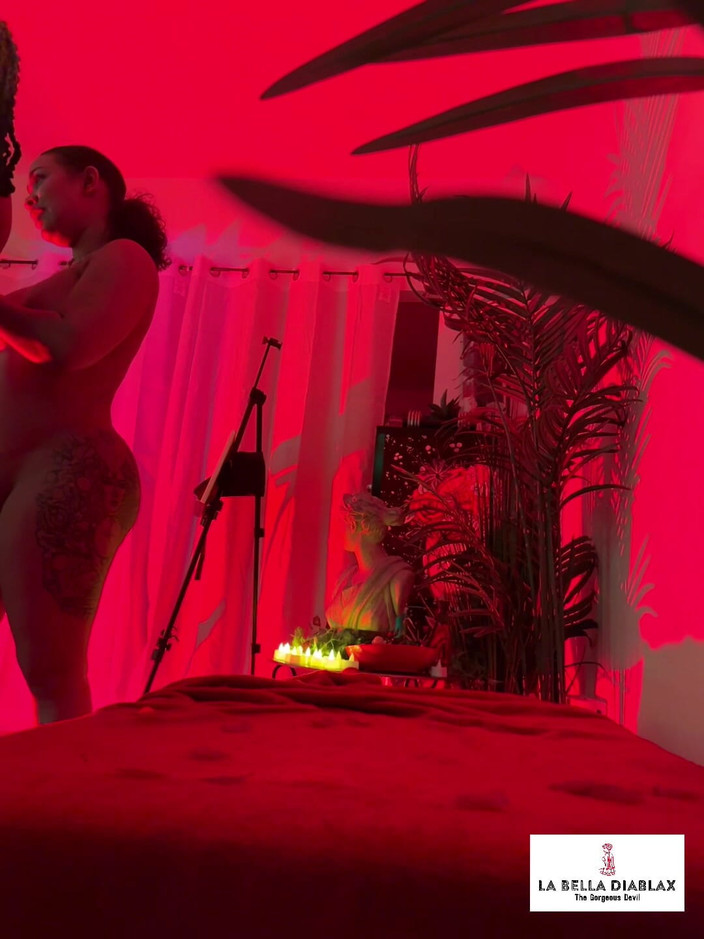 LaBellaDX: Red passion bts mit Wetkittycity