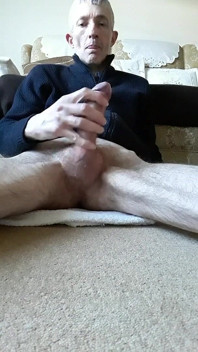 Masturbation dans le salon