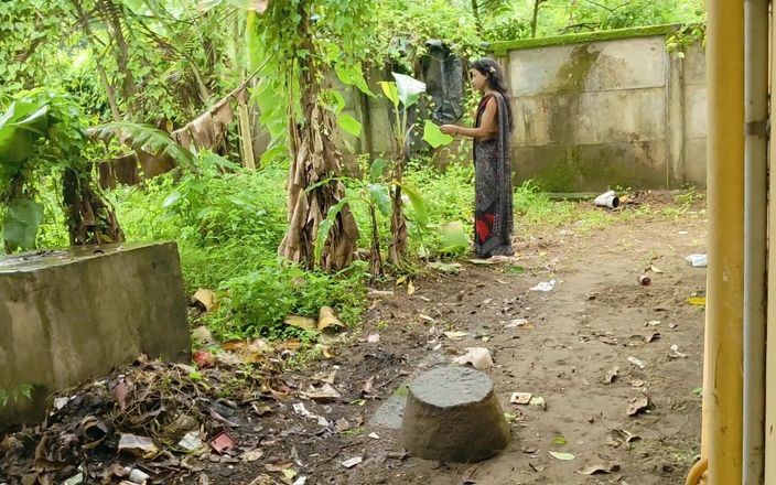 Abdulajij: भाभी ने अपने नौकर और इलेक्ट्रीशियन के साथ चुदाई की जब उसका पति घर पर नहीं था