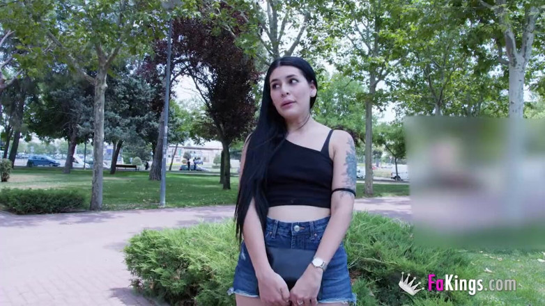 FAKings: Paola White monstercock'un cesaretini alıyor: Pornoya hoş geldin bebeğim!
