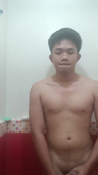 欲求不満のフィリピン人は欲情して、それを吐き出す