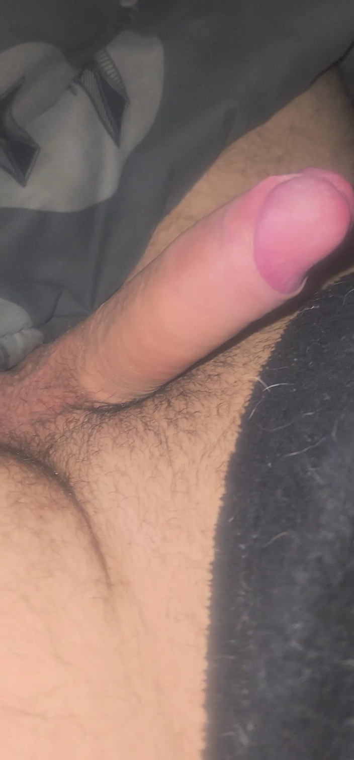 FootAijin: Junger harter schwanz masturbiert