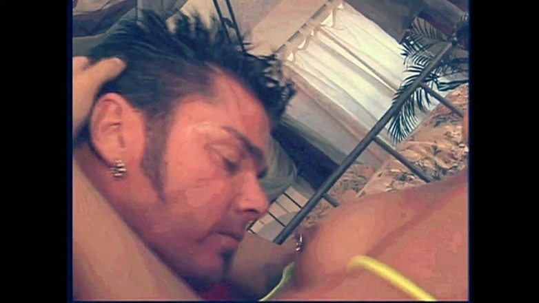 Vintage megastore: Красива сексуальна тінка з маленькими цицьками отримує кремпай у її пизду, старша за великий член