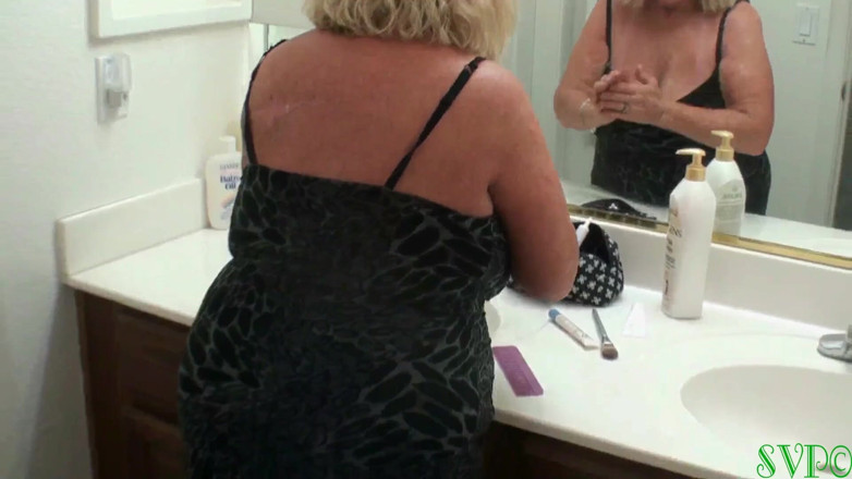 Nasty grannies: Üvey ninem sıkı amcığını sikmeme izin veriyor