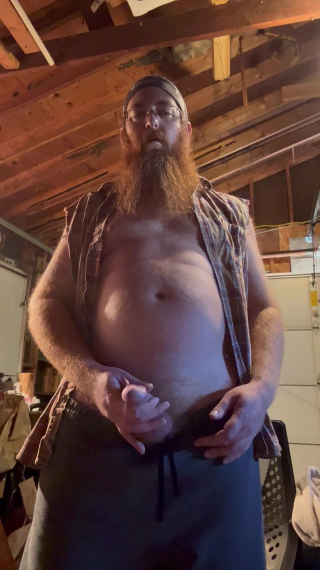 Casual Garage Pissing (Big Baz)