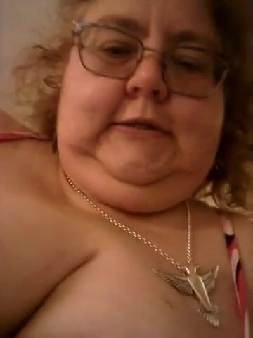 BBW nurse Vicki adventures with friends: Jururawat Vicki mengusik peminatnya dalam stoking
