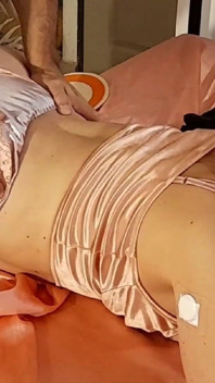 Tam Fransız amatör, giyinik seks, saten iç çamaşırı, amcık sikişi, taşak yalama, götten ağza, şaplak, boşalma