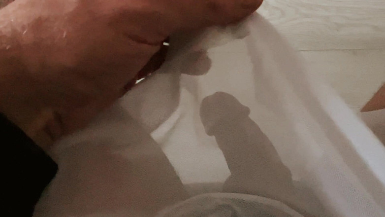 Culon: Rok Dan Thong Di Pantat Besar Saya Masturbasi