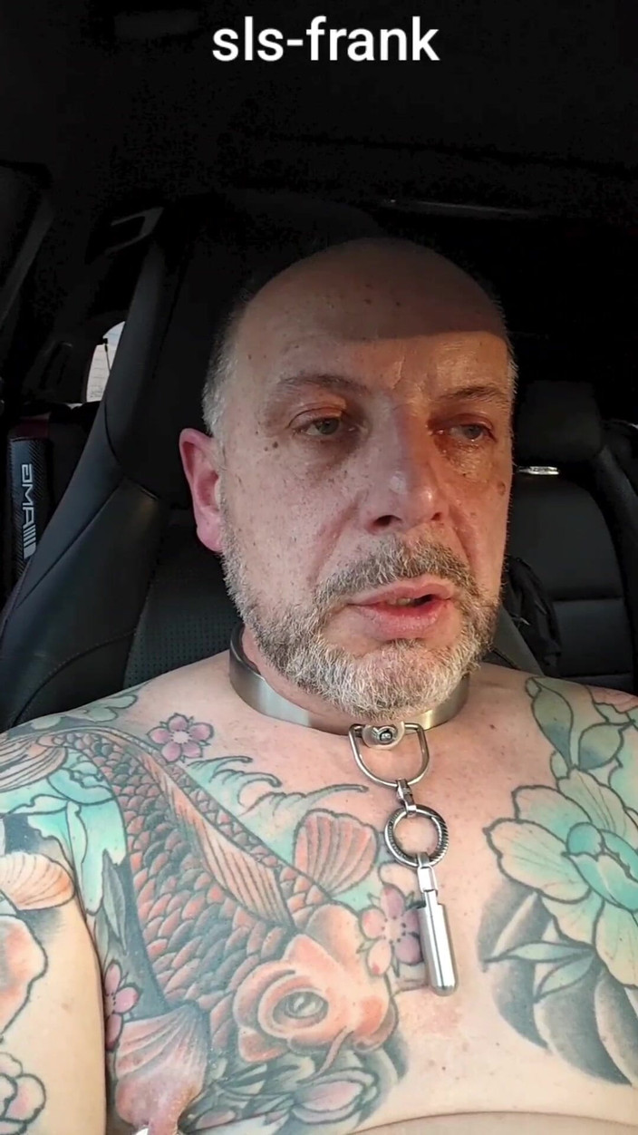 sls-frank: sls-frank Я жду клиента на парковке для совместных поездок