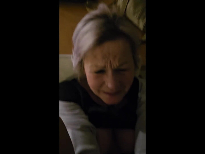 SilverFux: La Casalinga Matura Traditrice Viene Scopata Nella Sua Cucina Dal...