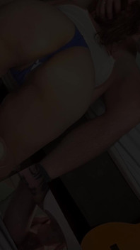 Uległa Rudowłosa Doi Swojego Samca Na Kolanach