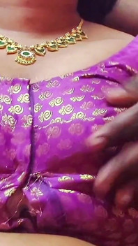 Tetek Desi India