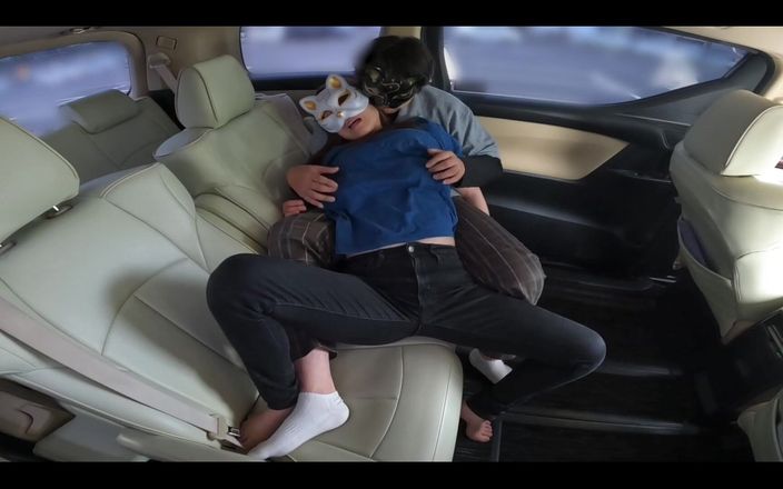 LuuLee0804: A Married Woman Riding in a Car