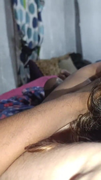 Isteri Berkahwin Mengisytiharkan Cinta Kepada Ayam Besar BBC Semasa Cuckold Menonton
