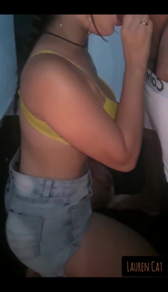 Lauren Cat: Ella ama tomar semen en su boca