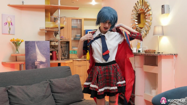 Nu Cosplay: Fetei cu părul albastru Sasha Paige îi place să-și fută pizda...