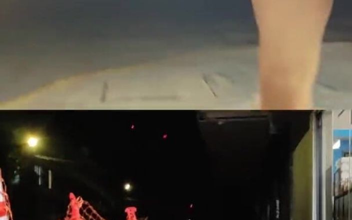 Traviezisha: Doppelkamera: Exhibitionistische sissy in tanga macht ihren hintern auf der...