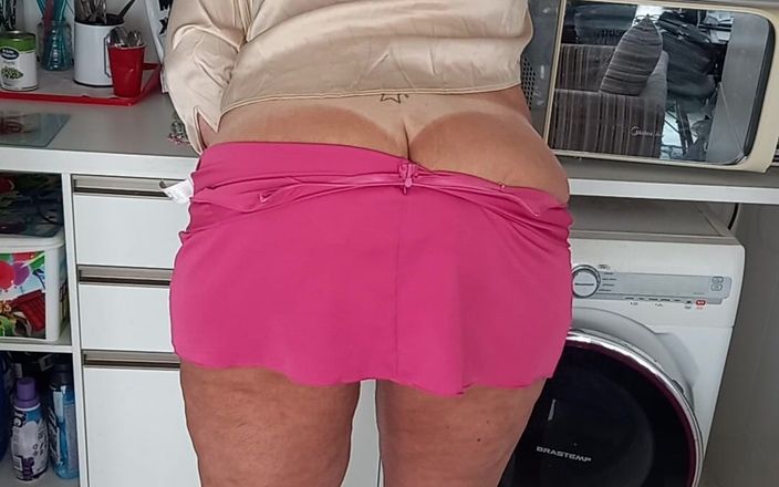 Sexy ass CDzinhafx: Moja seksowna dupa w mini spódniczce
