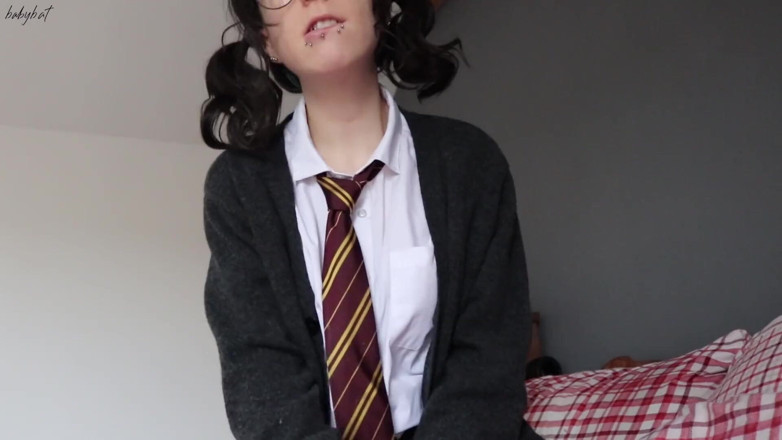 Fetpup: Bareback fucking a gryffindor girl
