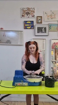 Bunny büyük memeli seksi çömlekçi