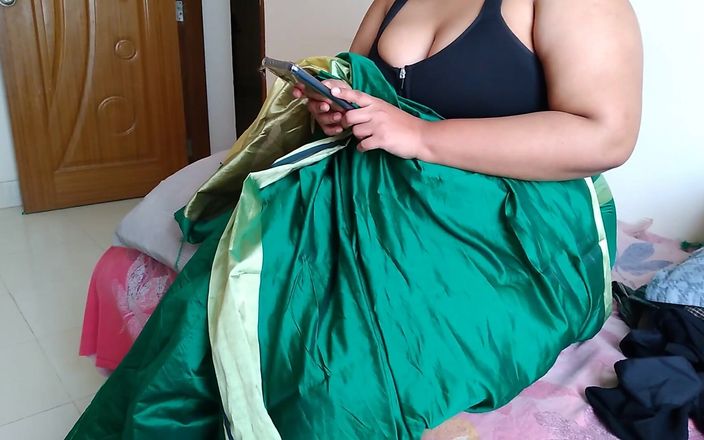 Aria Mia: Телугу тетушка в зеленой сари с огромными сиськами на кровати и трахает соседа во время просмотра порно на мобилке - огромный камшот