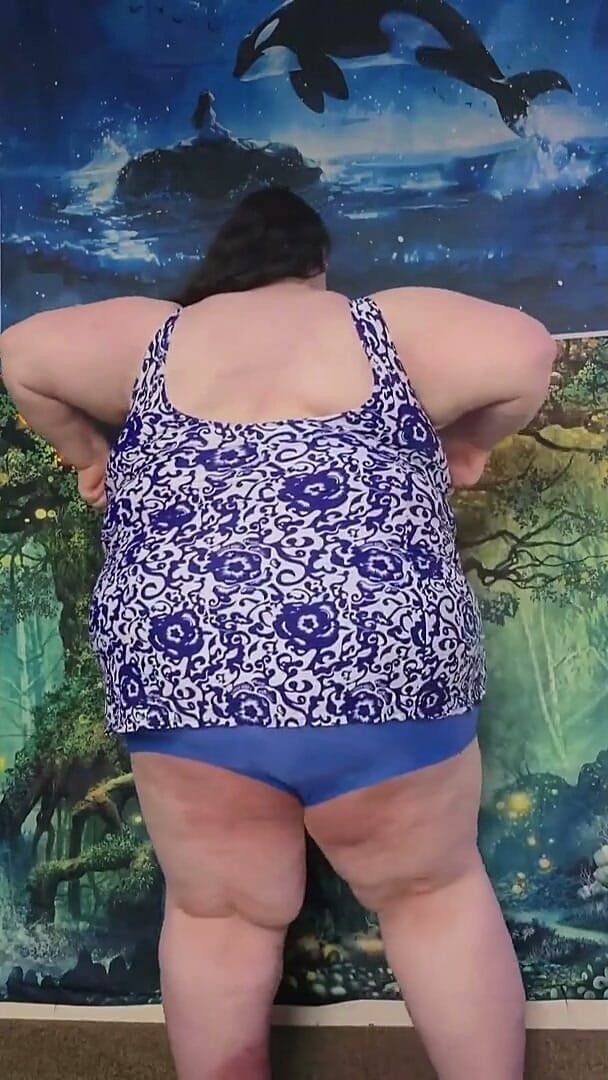 SSBBWLadyBrads: SSBBW, maillot de bain géant avec un gros corps avec...