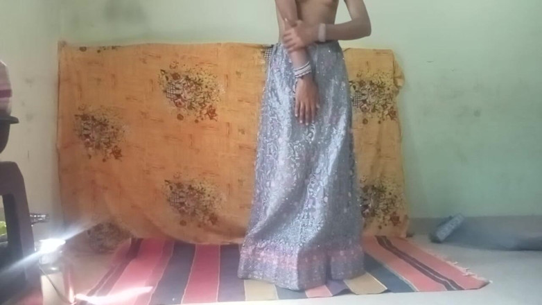 Pranitamayur: Indische vrouw Pranita geniet van rit en neukvriend