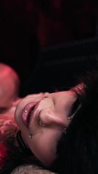 Maya Romero och Jacob Style - Goth Stripper Christmas